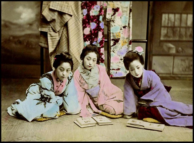 THREE HAPPY GEISHA LOOKING at PHOTO ALBUMS in OLD JAPAN