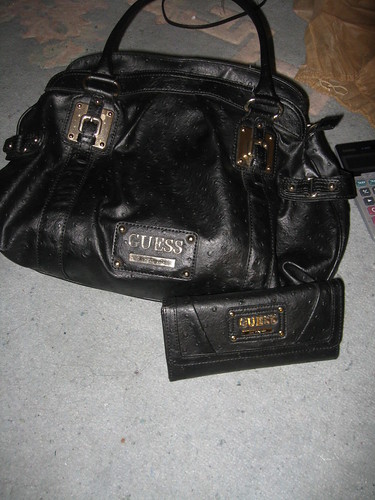 MATCHING GUESS PURSE+WALLET 80.00 OBO | FORSALENYC | Flickr