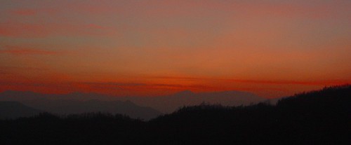 sunset italy sun mountains colour landscape zonsondergang italia horizon bergen toscana zon italie overview landschap kleur philipschade mercatellosulmetuaro