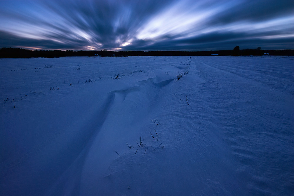 Flowing Snow by Joni Niemelä