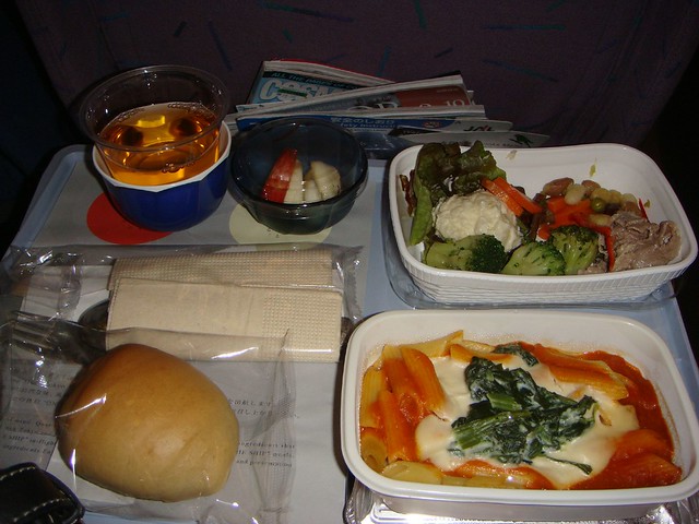 2489- Back to Junk American-ish Coach Airplane food - & back to Reality in Hawaii!