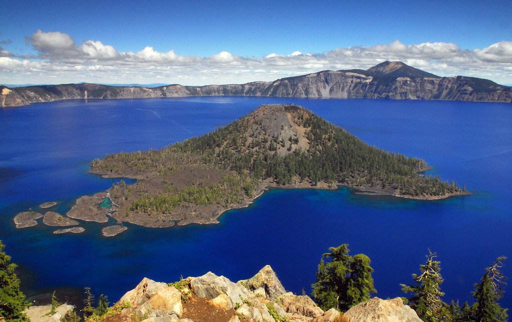 Crater Lake by vathiman