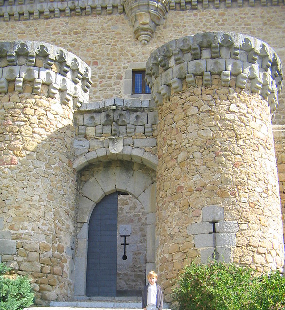 Entrada al Castillo del Marqués de Santillana