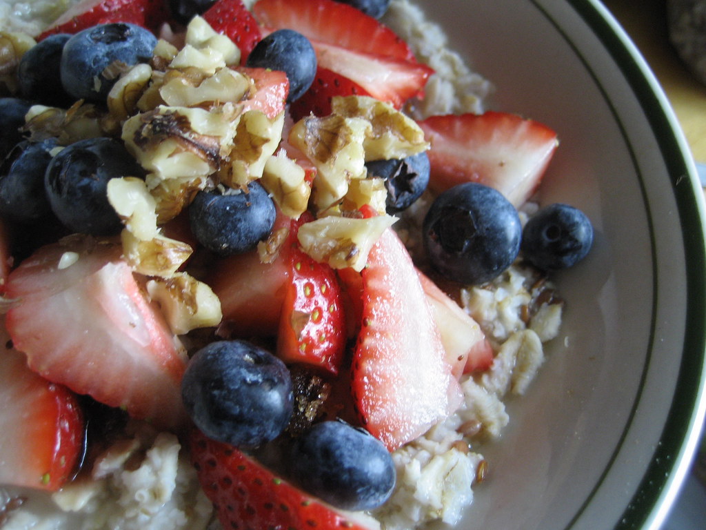 healthy breakfast - a bowl of food