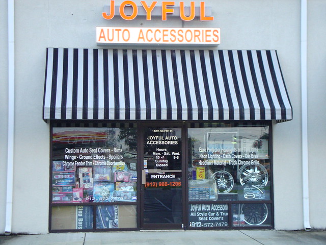 Joyful auto accessory shop