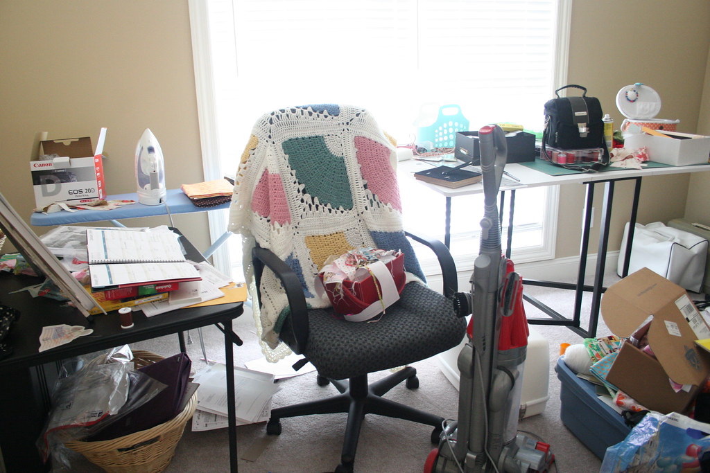 IMG_5468 | Mess in my craft room...trying to rearrange furni… | Flickr