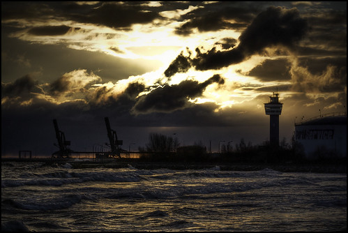 sea lighthouse storm clouds sunrise industrial harbour poland baltic gdansk gdańsk westerplatte tonemapped fhdr 5y12u3k sylwekeu