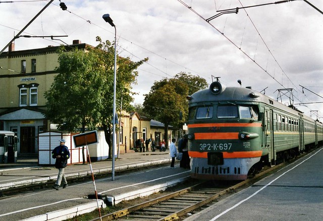 Зеленоградск, Kaliningrad Oblast, Russia. Zelenogradsk station - Bahnhof Cranz,  3P2-K-697, Sept 2003