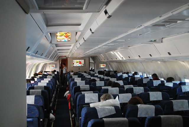 The Cabin - Avianca Boeing 767-259ER (N985AN)