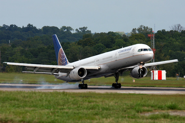 Continental Airlines - Boeing 757-324  (N57855)