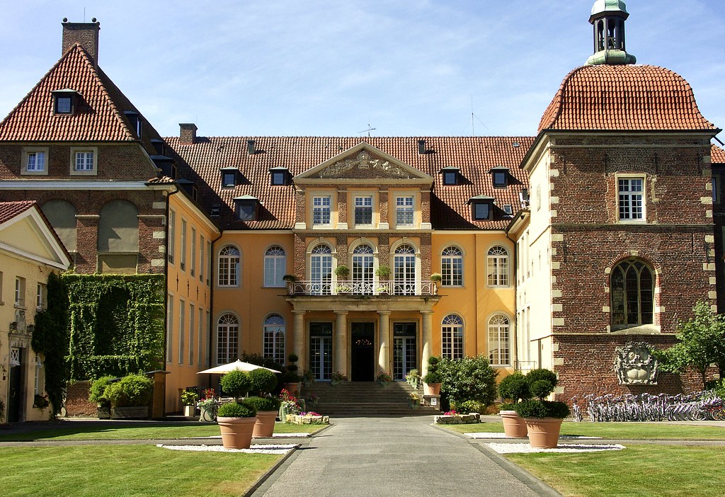 Hotel Schloss Velen by joeke pieters
