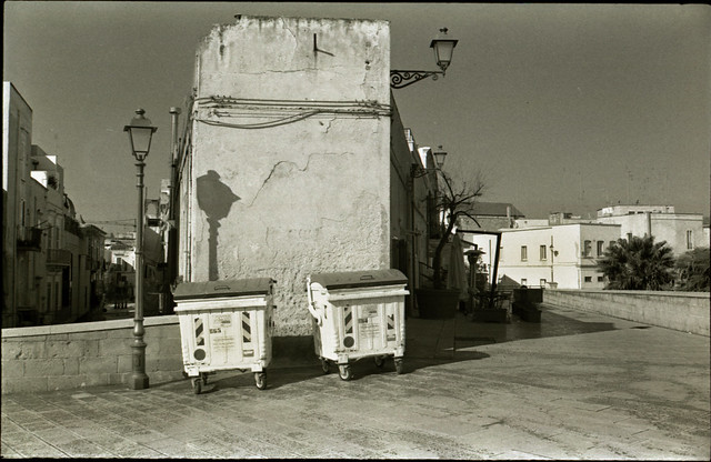 Bari, Puglia, 2002
