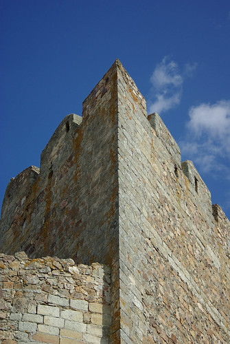 Sharp castle | neoproducciones.es | Flickr