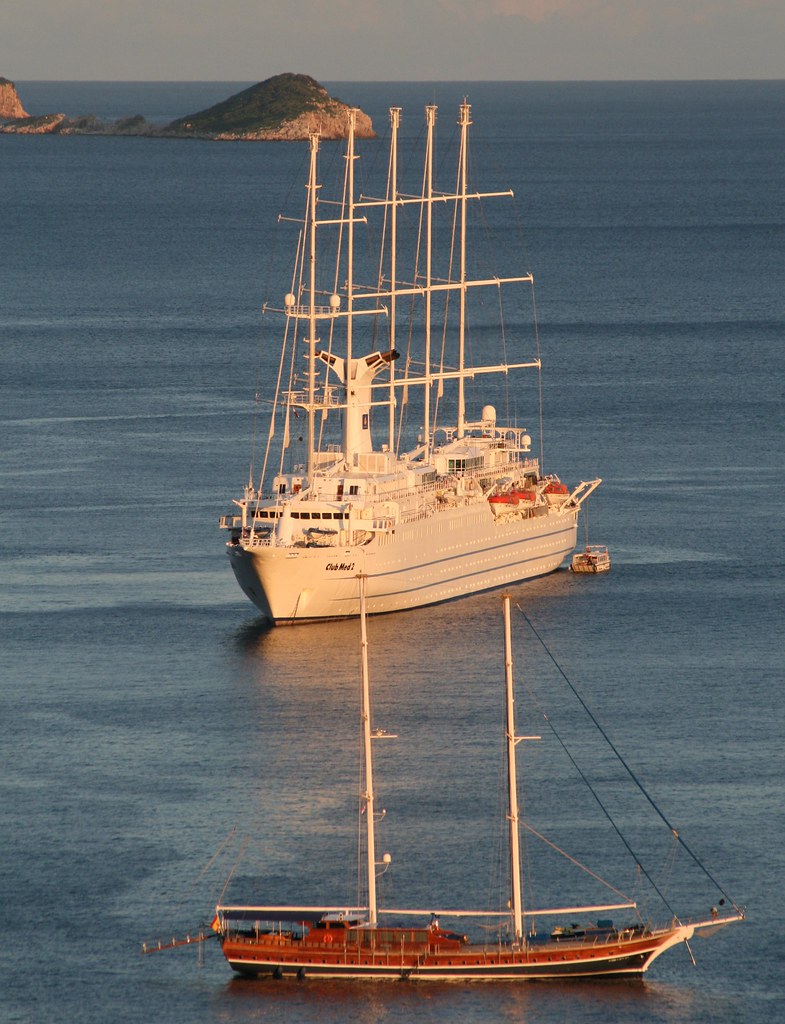 club med sailing yacht