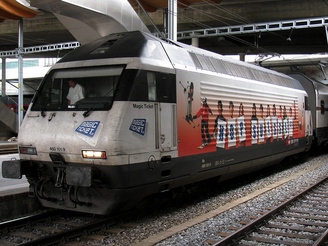 SBB Lokomotive Re 460 101 - 9 Magic Ticket in Bern in der Schweiz