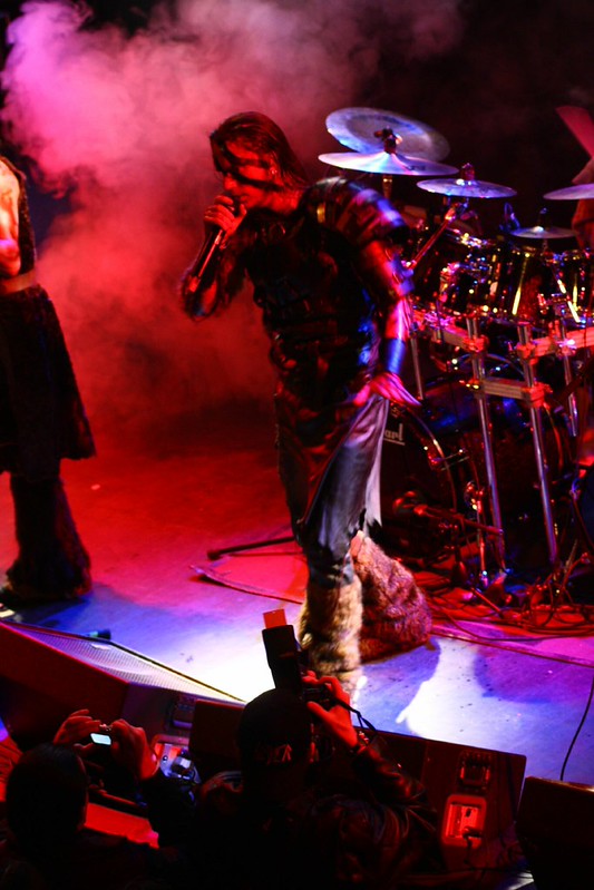 Turisas en la Sala Apolo de Barcelona