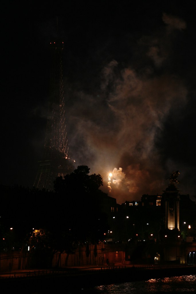 Paris sous les bombes by Virtual Zavie
