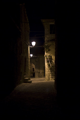 strada borgo notturna luce umbria scorcio terni siby lucinellanotte d40x civitelladellago perleviedelborgo