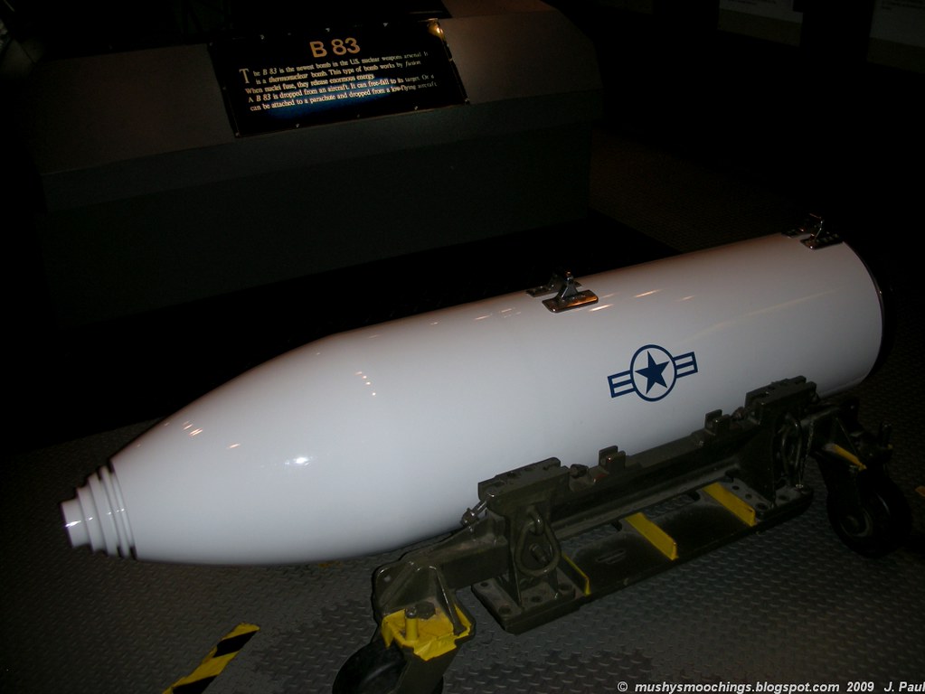 b83 nuclear warhead