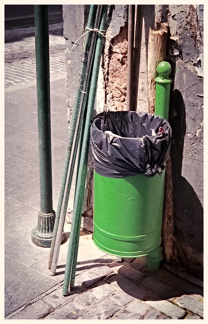 Zafacón Verde (Green Garbage Can)
