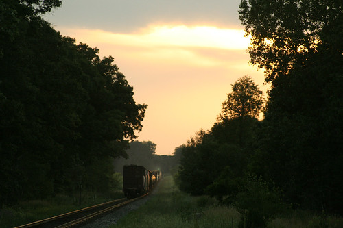 sunset summer vacation wisconsin trains canadianpacific cp railroads 295 wyocena