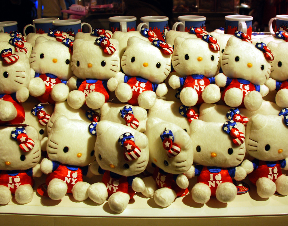 Hello Kitty Loves NY | April | Flickr