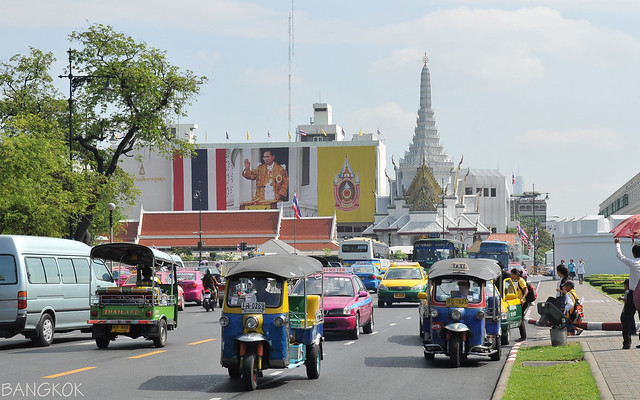 003 - Bangkok, devant le Wat Phra Kraeo