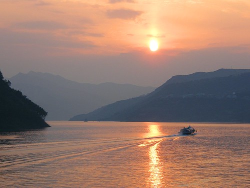 china sunset sun mountains river boat chinese yangtze hovercraft