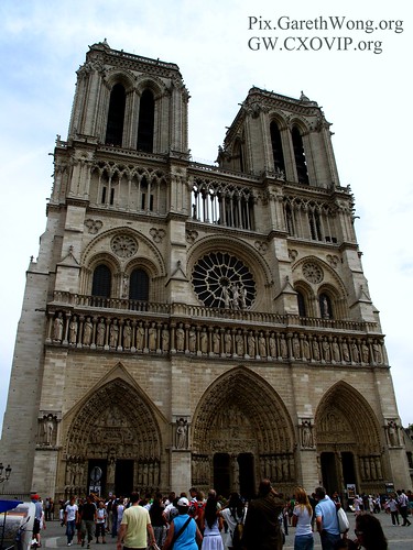 Notre Dame in Paris by garethwong