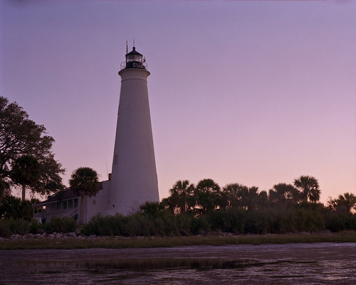 146 by Justin Moraczewski, lighthouse color film sunrise mediumformat kodak portra stmarks c41 400nc mamiyarz67