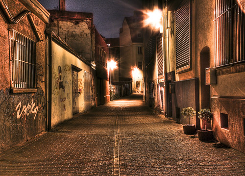 Alley | I passed this alley one night and looked backwards..… | Flickr