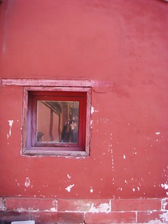 Red reflection | Forbidden City, Beijing | Emily Orpin | Flickr