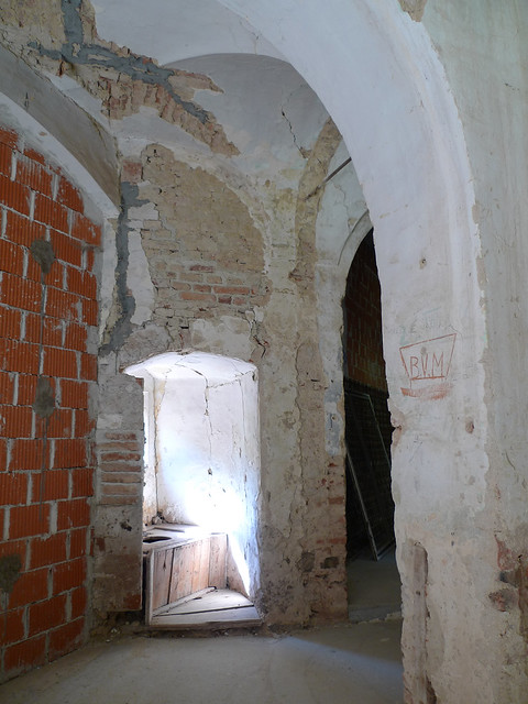 'public toilet' (in the castle)