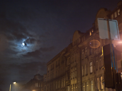 20090310 - moon 2 | by ikemann