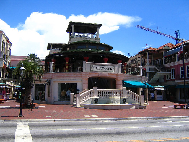 CocoWalk Shopping Mall, Dining District & Entertainment Complex - Coconut Grove Suburb - Miami, FL