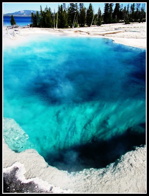 Abyss Pool, Turquoise Blue Jewel, West Thumb Geyser Basin,Yellowstone National Park