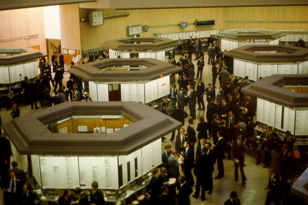 London Stock Exchange Trading Floor 1975 View From The Pu Flickr
