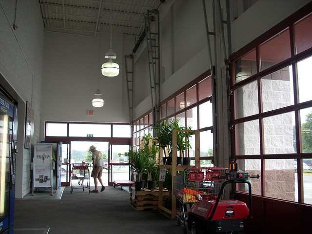 BJ's Wholesale Club interior