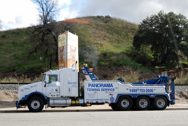 PANORAMA TOWING SERVICE - KENWORTH BIG RIG TOW TRUCK
