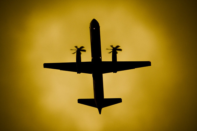 airplane silhouette