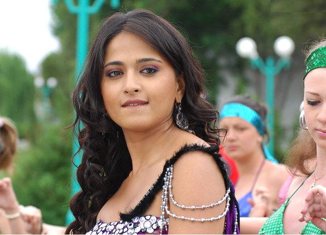 anuksha tamil telugu actress hot picture movie 3