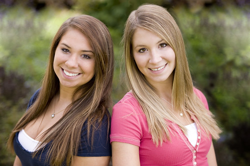 Sisters, Back to Back | These two sisters are my cousins. I … | Flickr