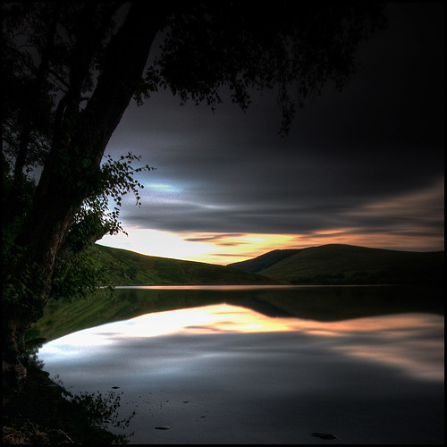 Glenbuck Reservoir by silverlarynx