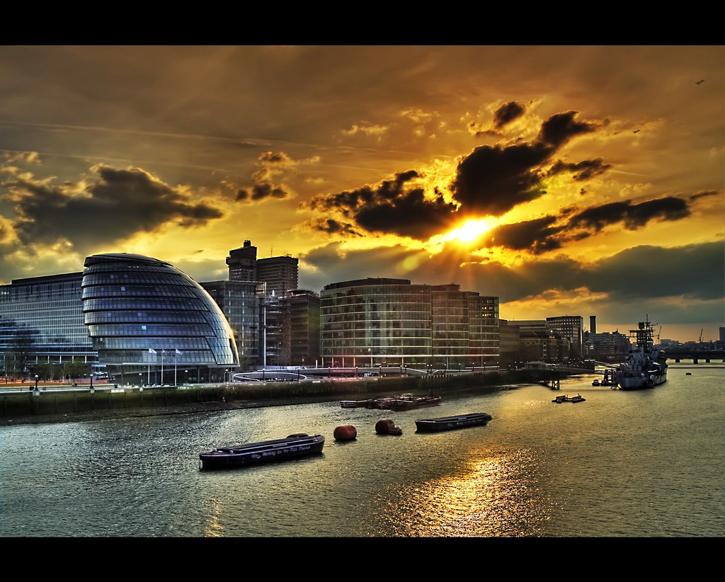 Last Sunset in London by Phil Bleau