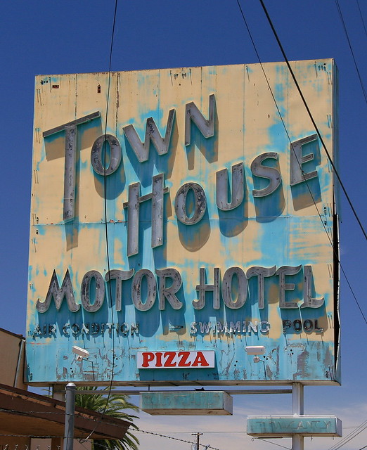 Town House Motor Hotel