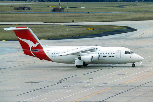 tullamarine qantas vh yae bae146