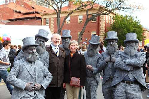 Open Day 2009 // The Vice Chancellor Professor James McWha and wife Lindsay McWha with the Open Day Statues