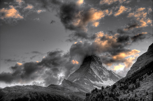 sunset sky alps nature clouds landscape schweiz switzerland suisse tripod zermatt matterhorn alpen svizzera wallis 2009 hdr valais cervin d300 cervino photomatix 7exp toniv gitzogt1540 theperfectphotographer dsc1694 090815