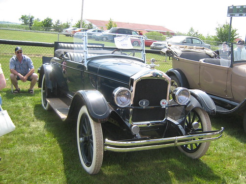 auto show car star automobile novascotia antique concours amherst rumbleseat 1925 roadster