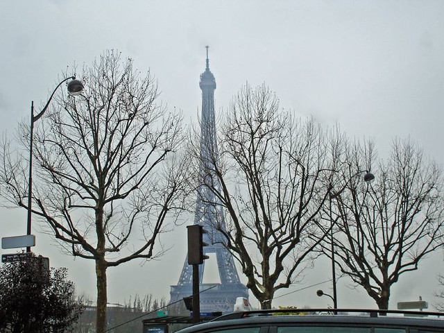 Paris, Fog & cold near Eiffel Tower